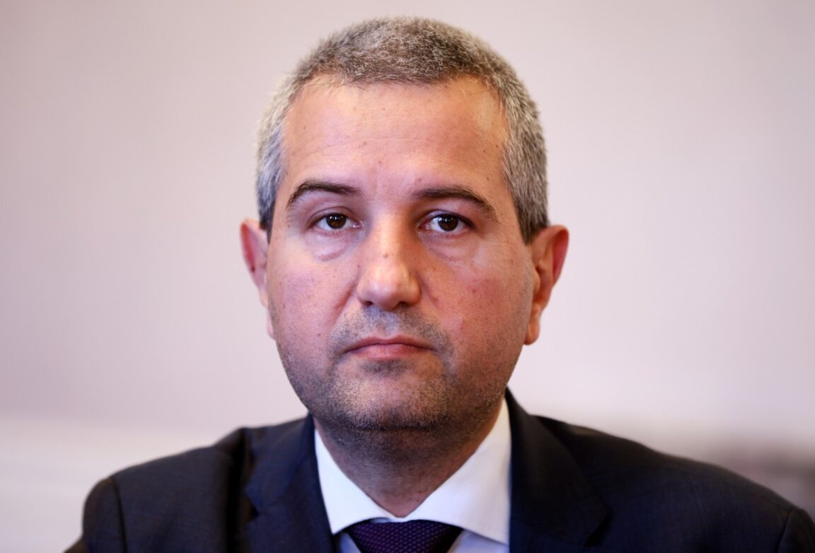 Иван Кръстев