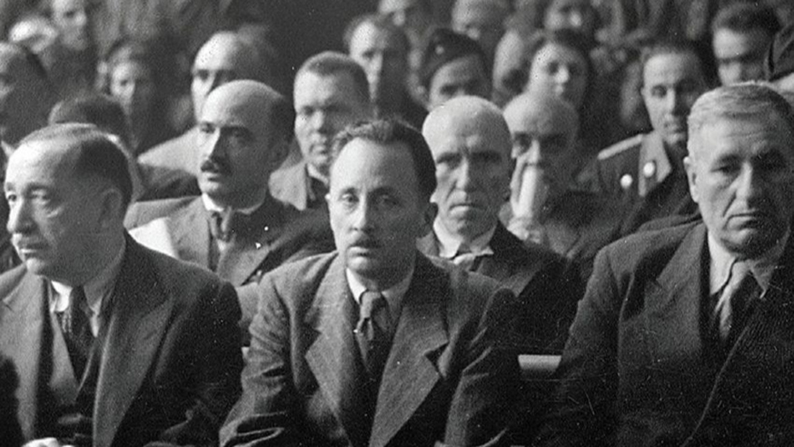 Проектът има амбициозната задача да събере имената и биографиите на всички хора, минали през Народния съд.