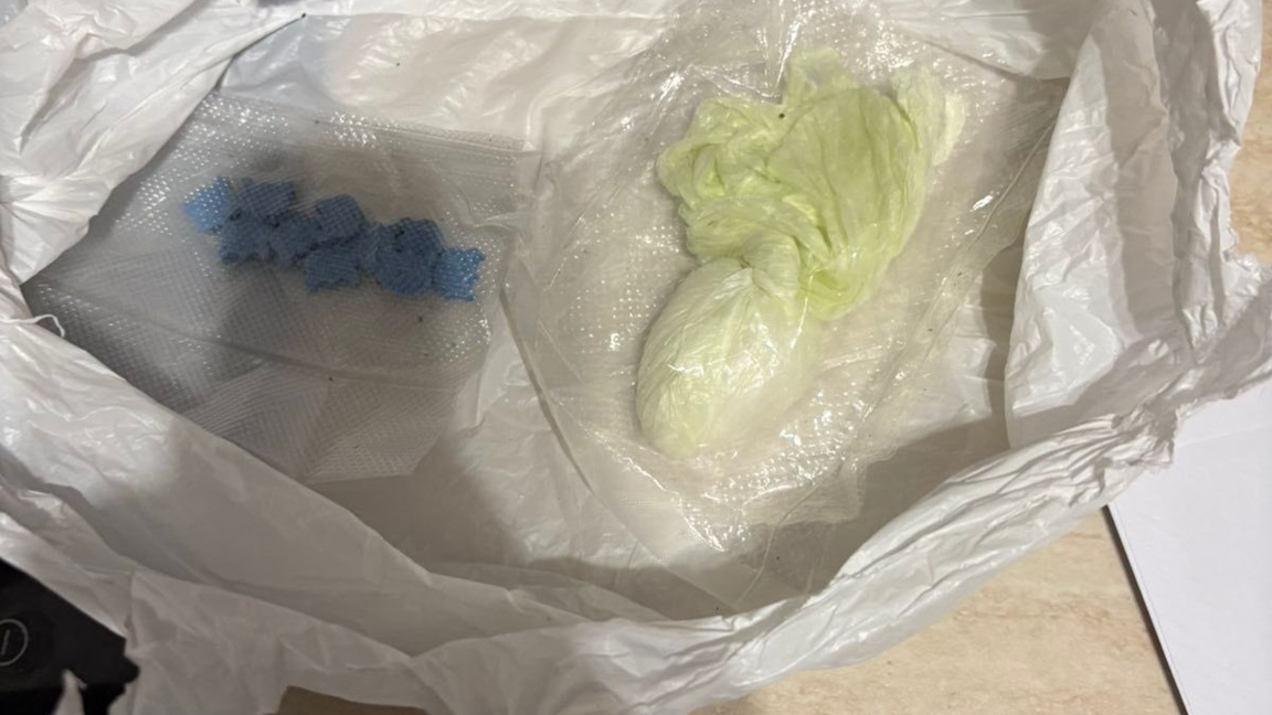 Задържаха 23-годишна бургазлийка с марихуана, екстази, метамфетамин и кокаин 