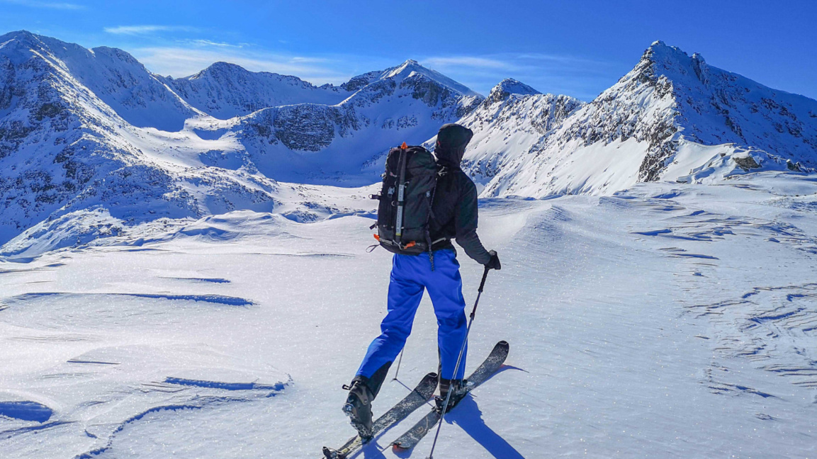 Mes dëborës artificiale dhe natyrale – si nis sezoni i skive në Bullgari