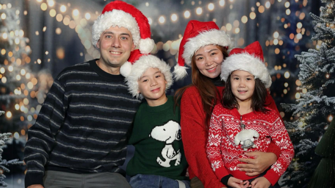 Valentin Yordanov from US: Christmas with scent of tangerines and chocolate