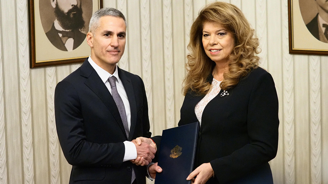 Илияна Йотова възложи на Андрей Гюров съставянето на служебен кабинет