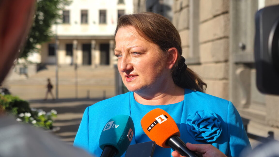 Деница Сачева