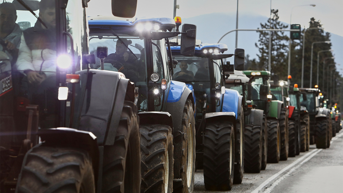 Продължават протестите на гръцките фермери