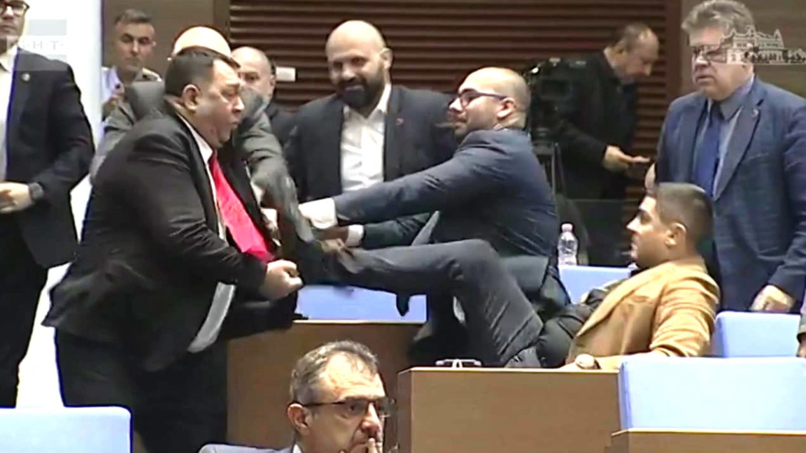 Бой в парламента и спорове за бюджета за 2026 г.