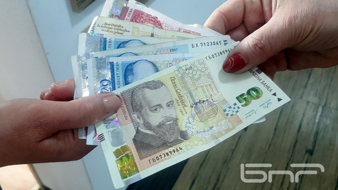 67% от работодателите предвиждат коледни бонуси за работниците и служителите си