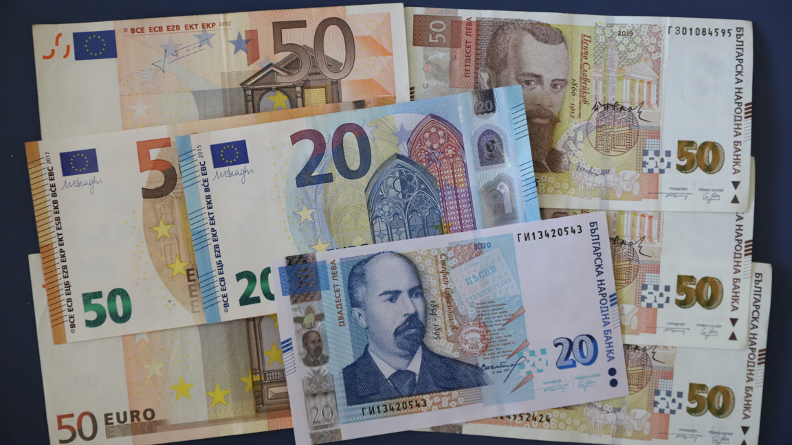 Bankat qendrore në eurozonë do të këmbejnë leva në euro deri më 2 mars 2026