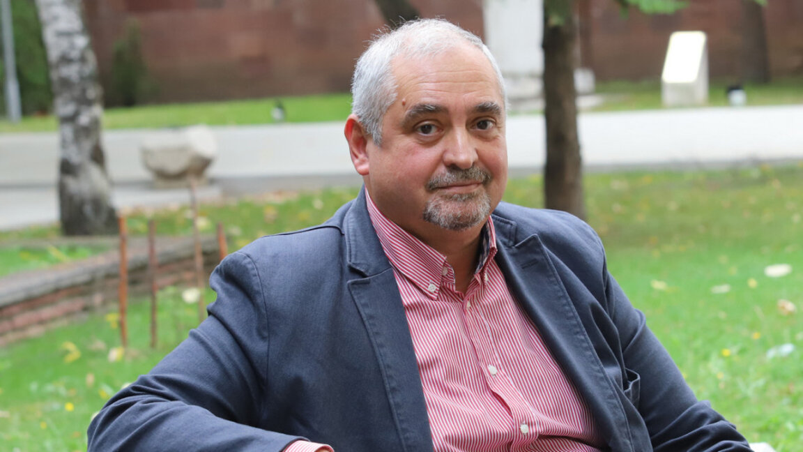 Професор Виктор Йоцов