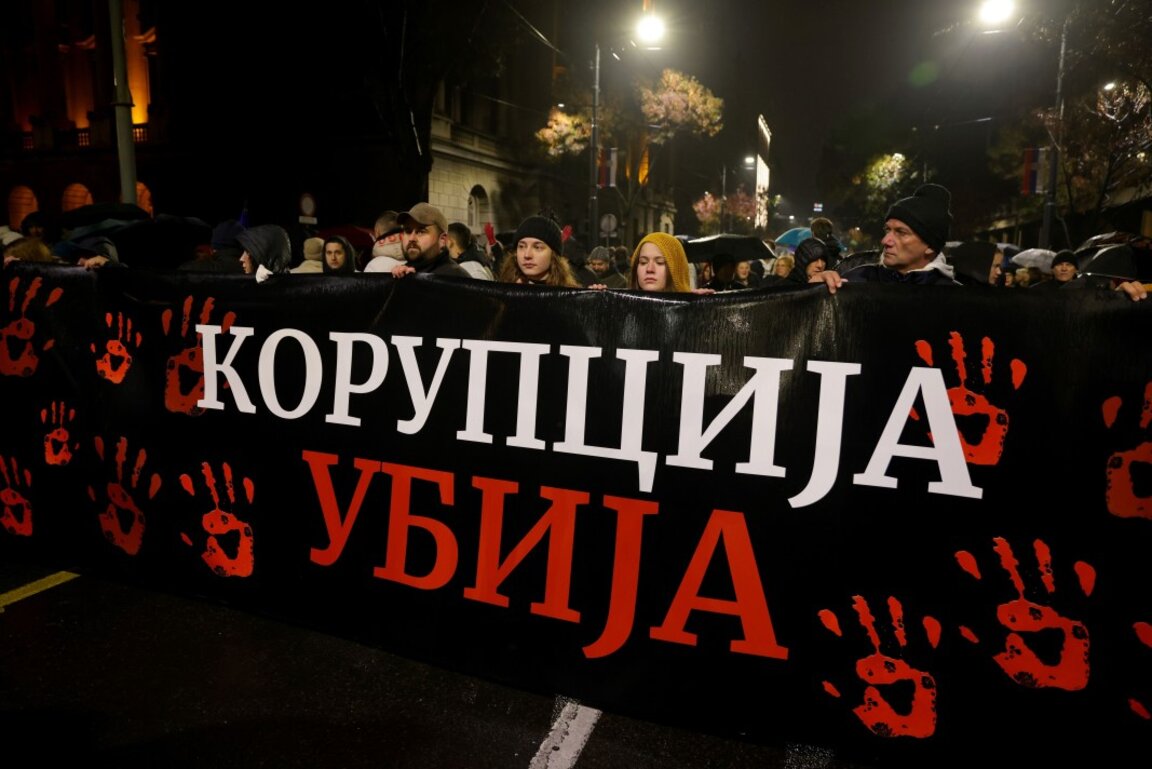 Протест в Нови Сад с искане за оставки