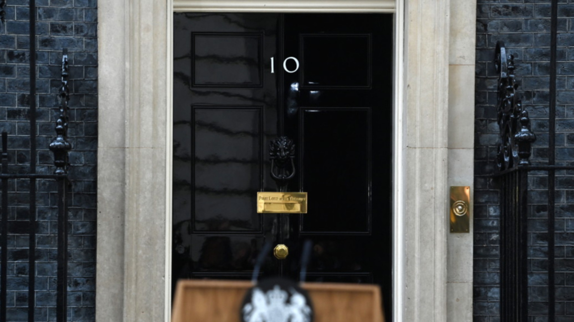 Пред Даунинг стрийт 10 в Лондон, Великобритания, 20 октомври 2022 г.