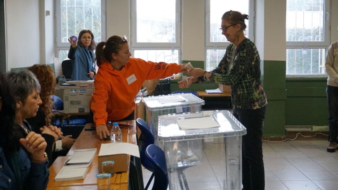 Слаба избирателна активност в началото на изборния ден в Турция