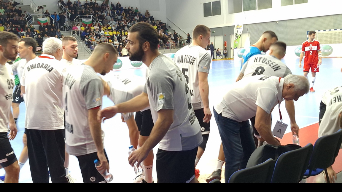 България отстъпи на Турция с 35-37    (ВИДЕО)