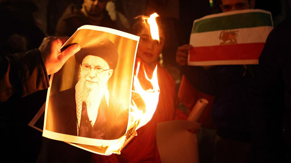 Иран е обхванат от мащабни протести.