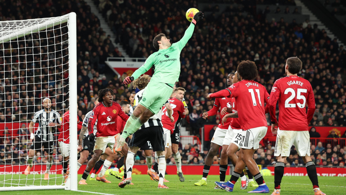 Манчестър Юнайтед надигра Нюкасъл 