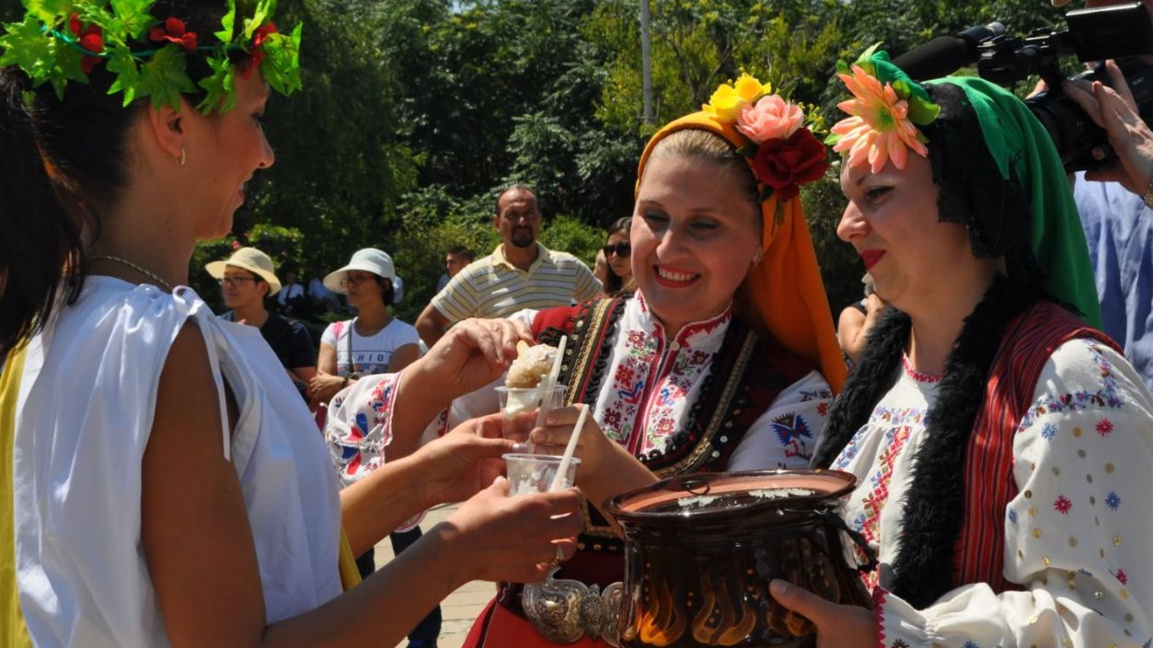 Razgradi bëhet kryeqyteti botëror i folk...