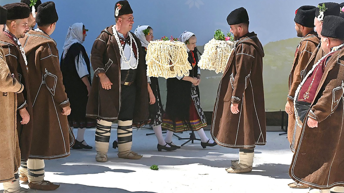 En Burgas reviven el tradicional ritual ...