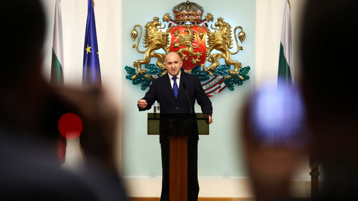 Оставката на президента Румен Радев отговори на обществените очаквания