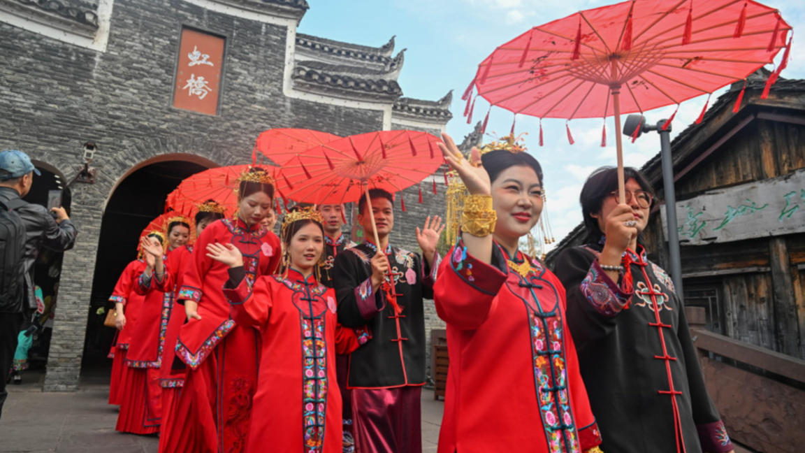 Китай приема закон за "етническото единс...