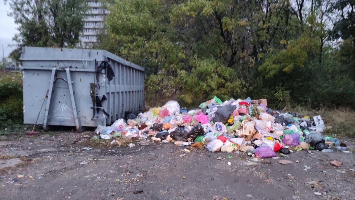 Общинарите ще гласуват отпускането на заем за борба с кризата с боклука в София