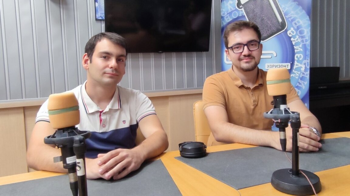 Студентски поглед към празника: Днес ни липсват общ път и мечти