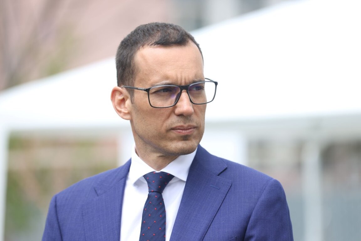 Кметът Терзиев разпореди одит на обществени поръчки и договори в "Младост" и "Люлин"