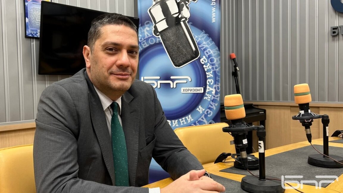 Христо Гаджев: Управляващата коалиция не е нито на мира, нито на войната