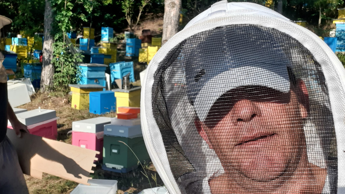 Иван Куртев: Пчеларството е повече от по...