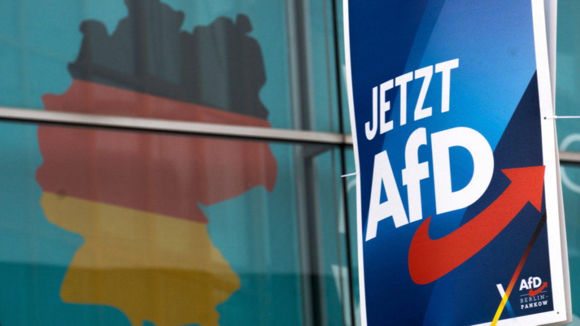 Предизборен постер на "Алтернатива за Германия" до офис на Християн-демократическия съюз в Берлин