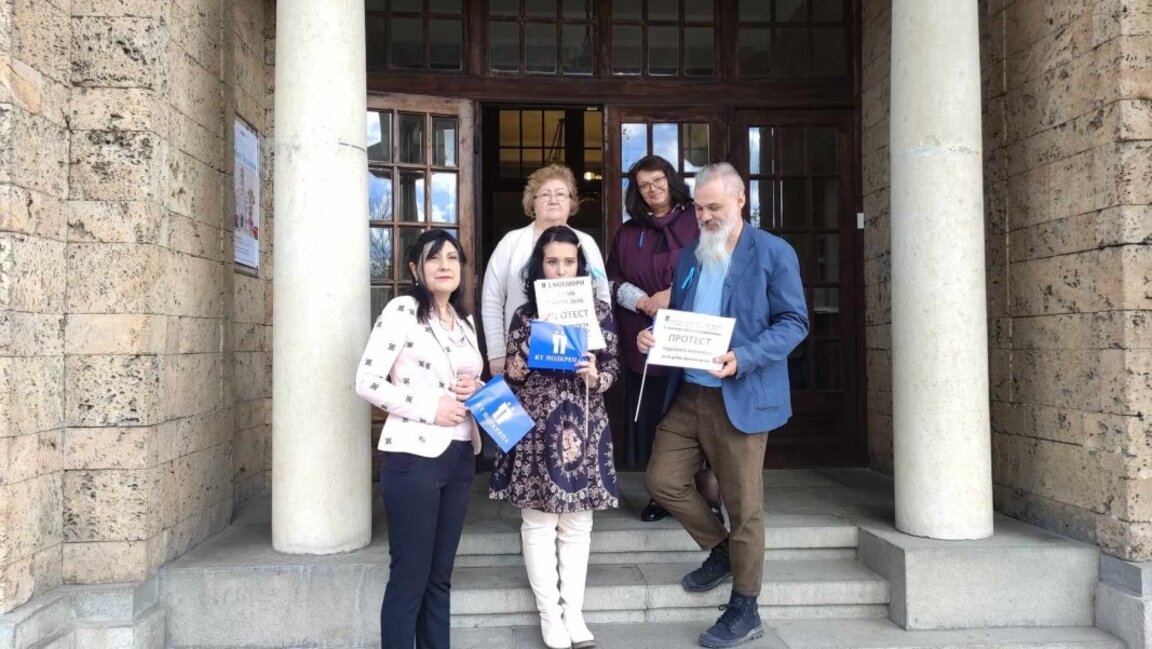 Изкуствовед: Висшисти със заплати около 1000 лева. Стандартът тръгва от МК