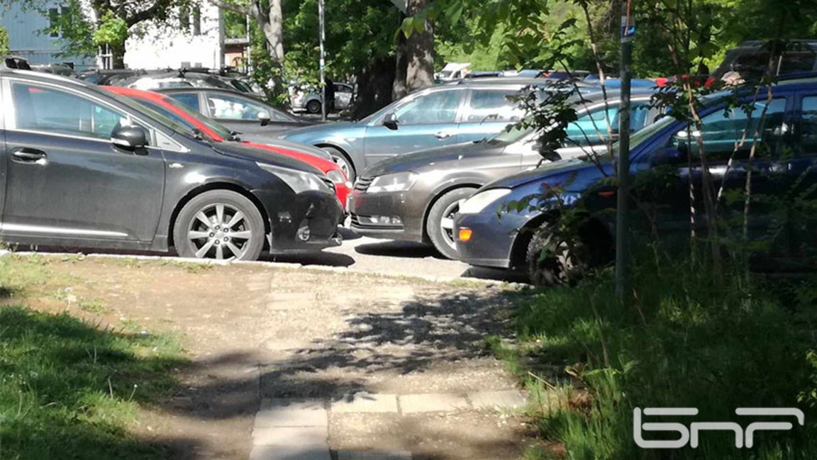 Проблемът с липсата на паркоместа може да се реши, когато спре презастрояването