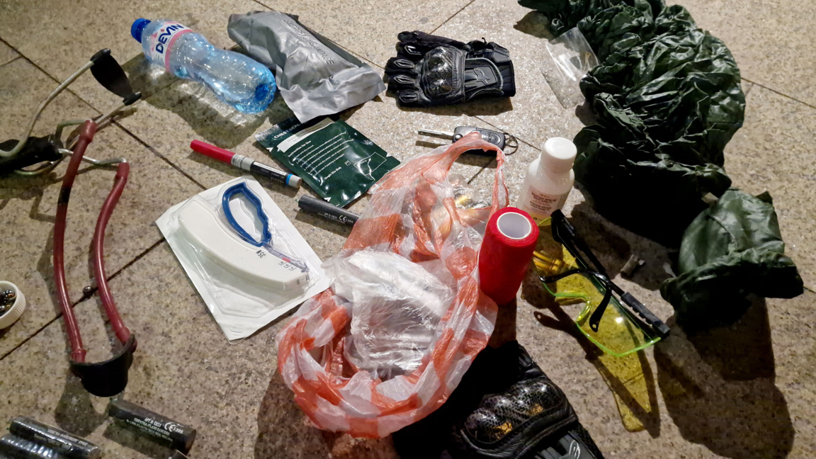 Откриха газов пистолет у непълнолетни на протеста в София 