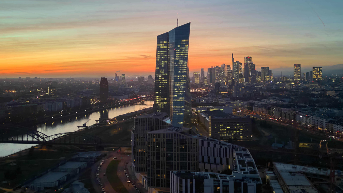 Европейската централна банка във Франкфурт, Германия, декември 2025 г.