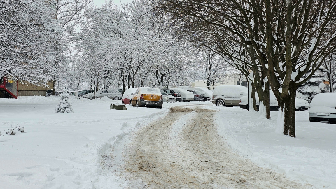 Проблеми с транспорта в Русе заради леден дъжд