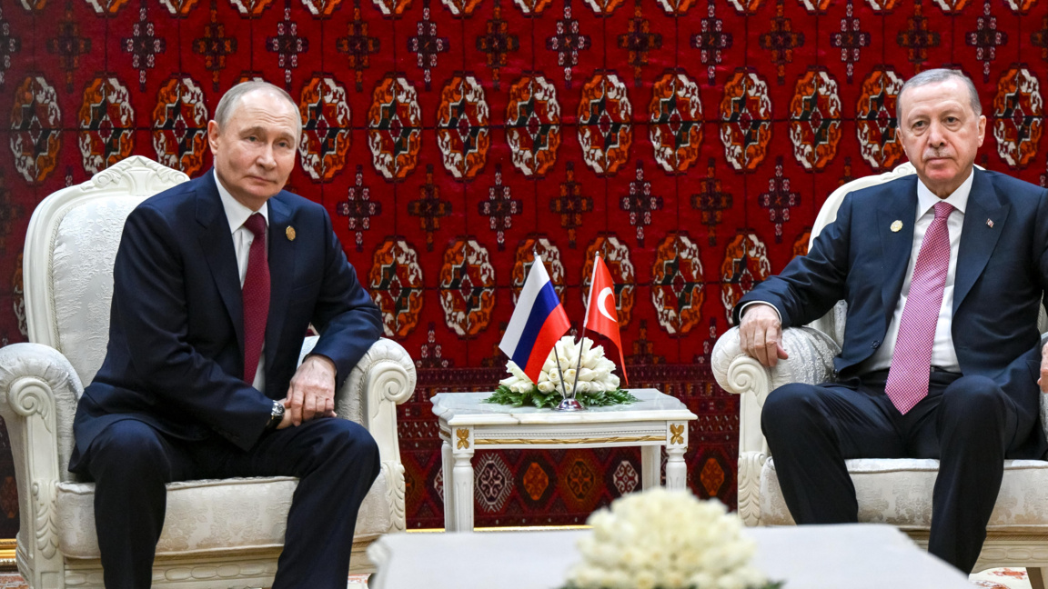 Президентите на Русия Владимир Путин (вляво) и на Турция Реджеп Тайип Ердоган