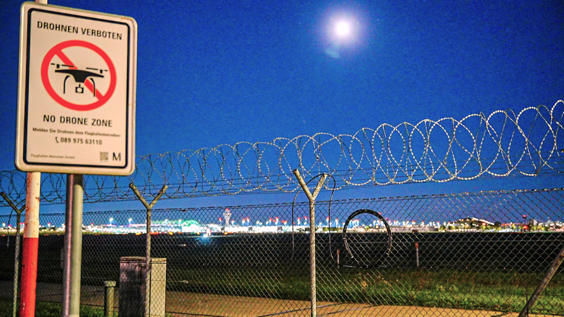 Летището на Хановер беще затворено заради дронове