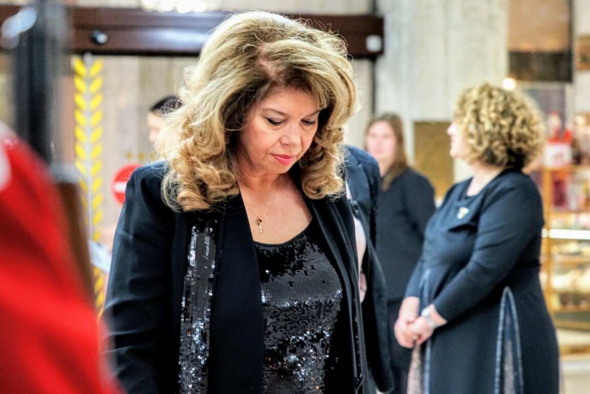 Вицепрезидентът Илияна Йотова.