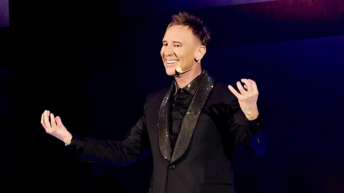 Виктор Калев със специално издание на "Грамофонът" на Свети Валентин в Бургас 