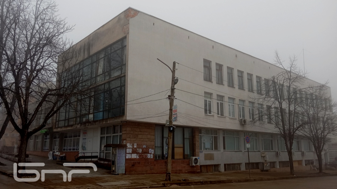 Бившата поликлиника във Вършец ще се превърне в съвременен здравен център.