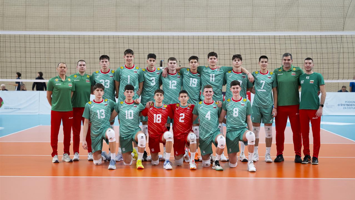 Бугарски одбојкаши против Србије у борби...