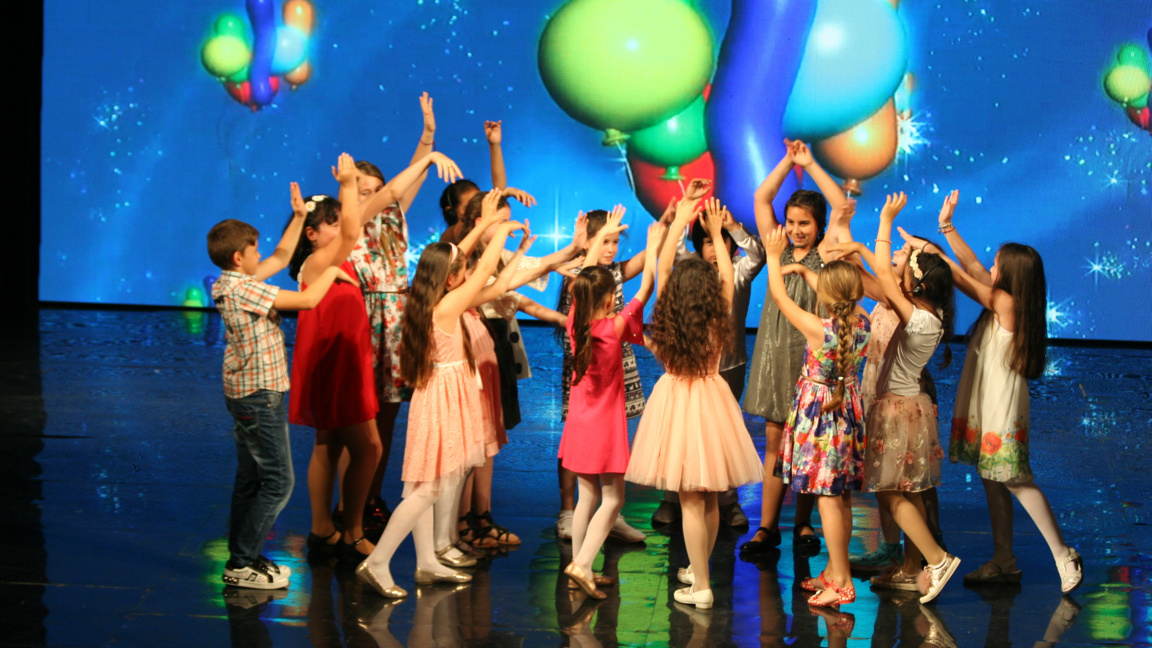 Вълшебна сцена във Варна за деца с любим...