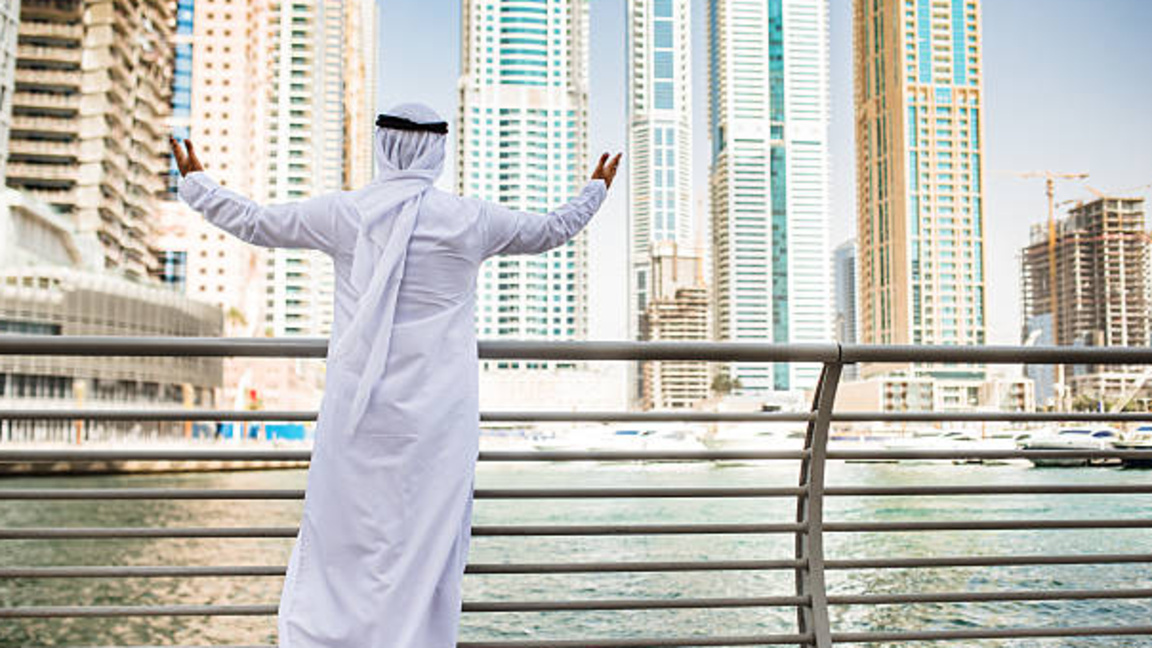 Румънка се влюби в красив "принц от Дуба...