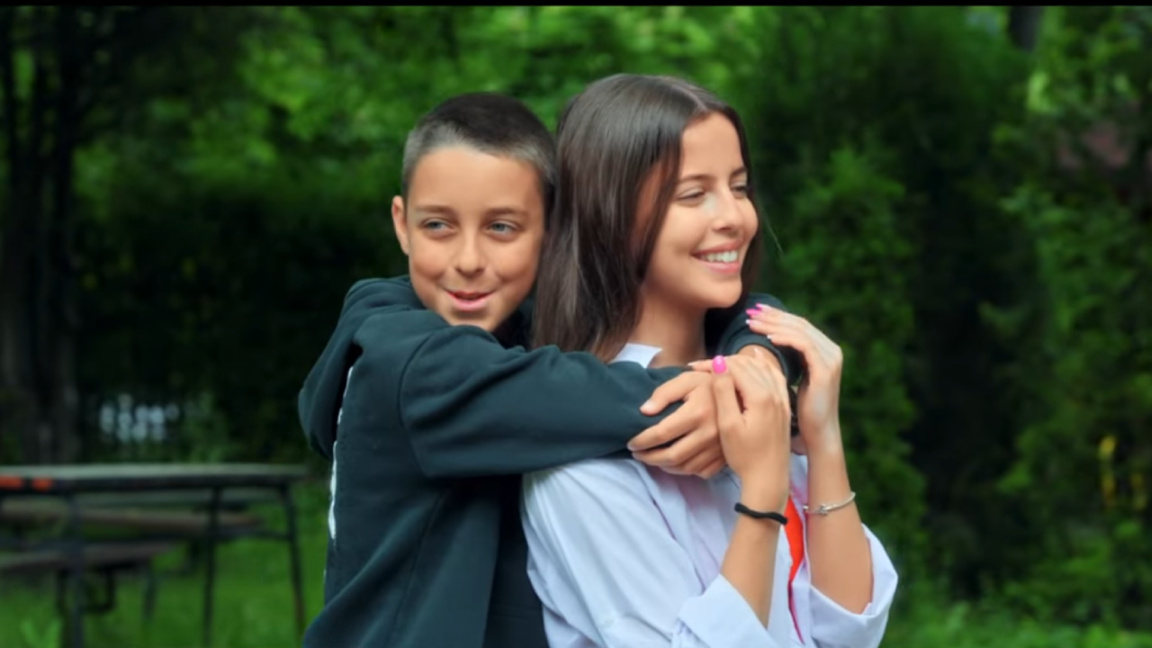 Duetul „Mania” are o nouă melodie – „Alt...