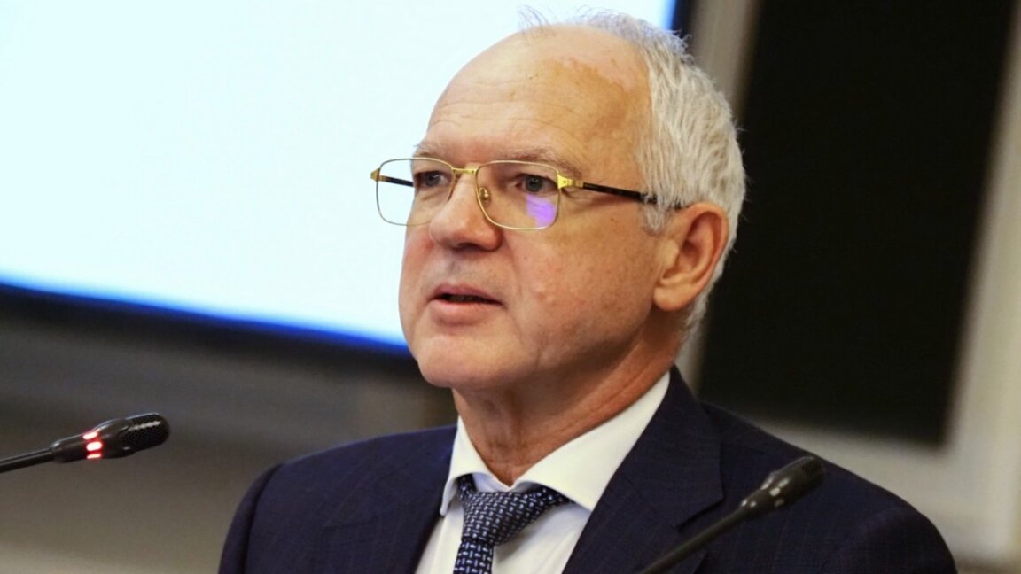 Васил Велев