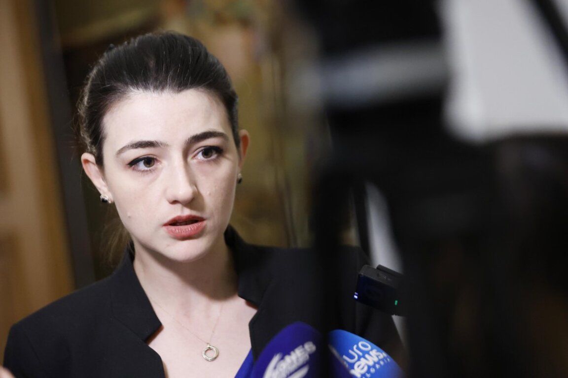 Лена Бориславова