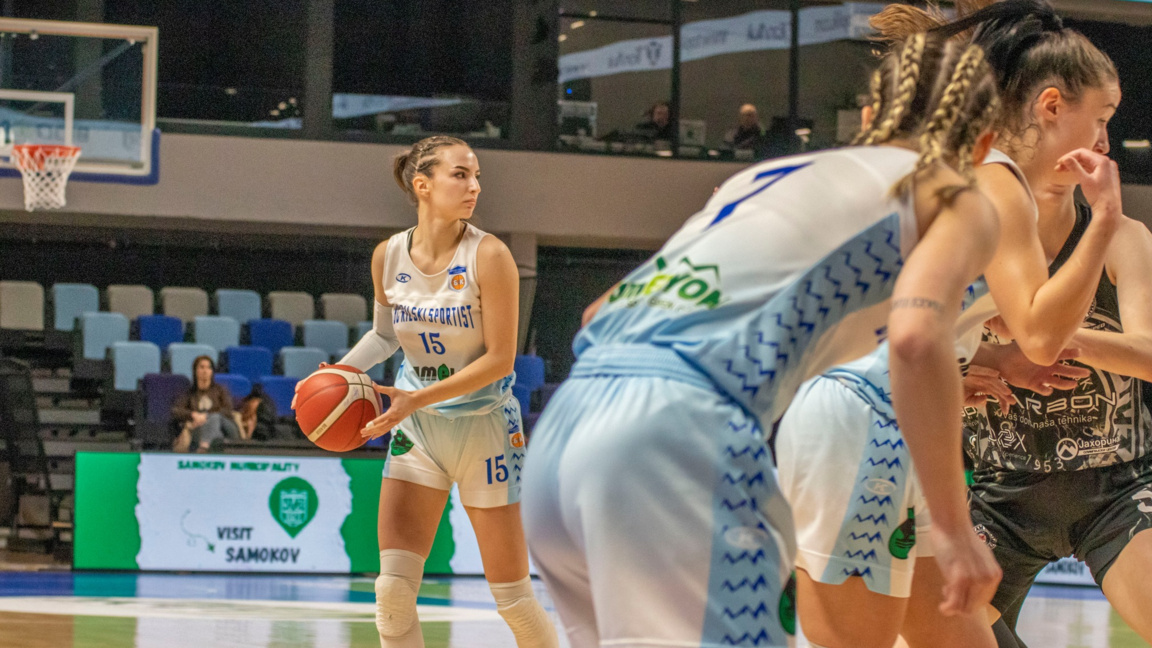 Баскетболистките от Самоков са домакини в първия мач.