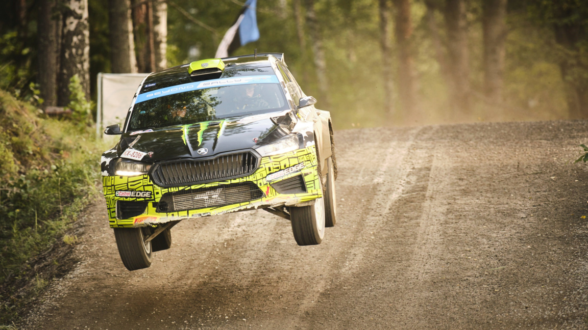 Оливер Солберг със секунда преднина пред...