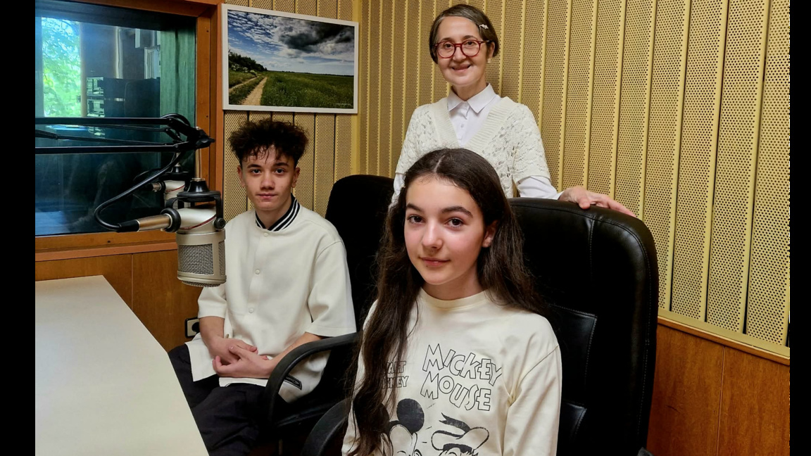 Младите поети от Математическата гимнази...