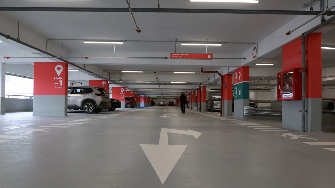 На летище "Васил Левски" – София беше открит официално изцяло ремонтираният покрит многоетажен паркинг на Терминал 2.