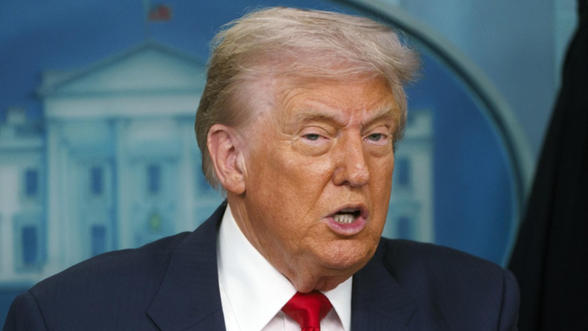 Тръмп разкритикува ЕС за наложената глоб...