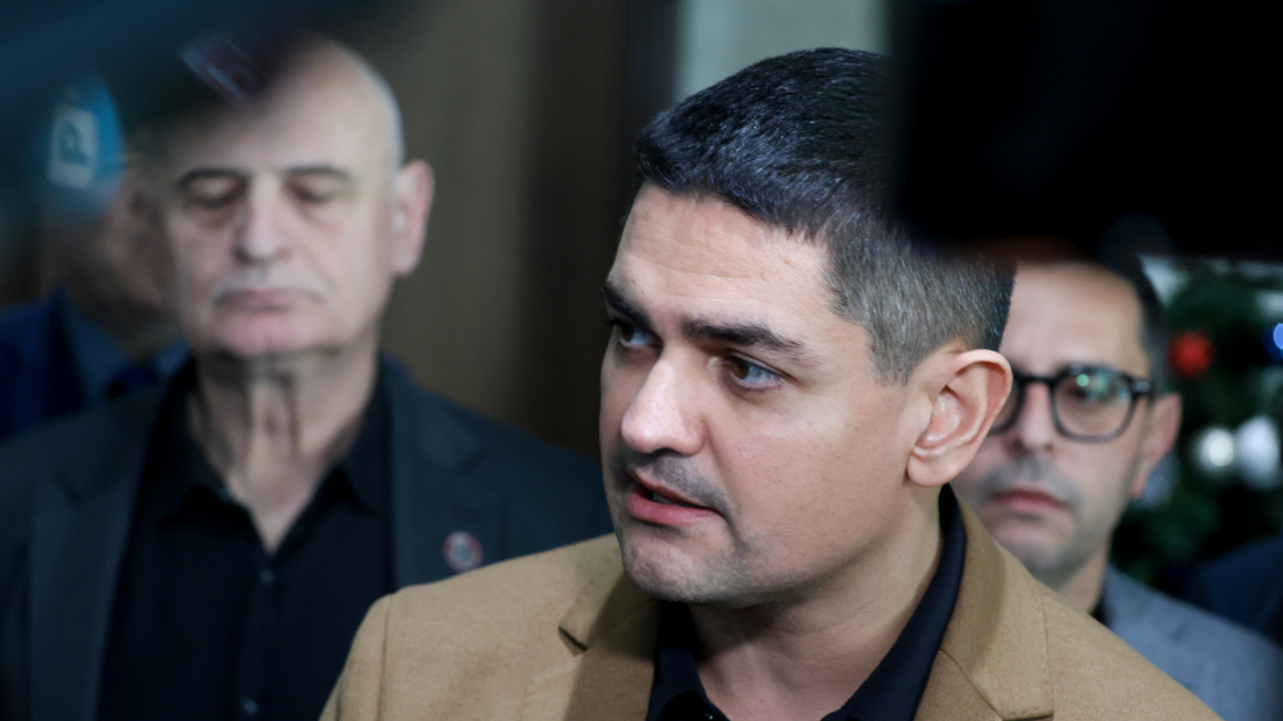 17 декември 2025 г. Председателят на парламентарната група на МЕЧ Радостин Василев дава изявление за медиите в кулоарите на Народното събрание.